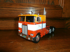 CAMION TRACTEUR PETERBILT 352 H ( 1979 ) Echelle 1/43e