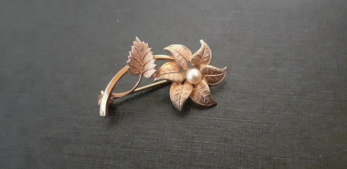 Broche ancienne fleur plaqué