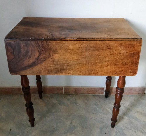 Ancienne jolie petite table - , /