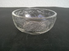 POUDRIER EN VERRE LALIQUE