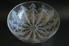 RENE LALIQUE PISSENLIT GLASS BOWL - CIRCA 1921