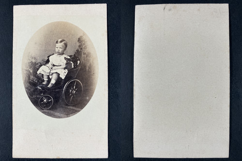 Enfant dans poussette - dans,