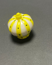 FEVE COURONNE JAUNE   (1570)