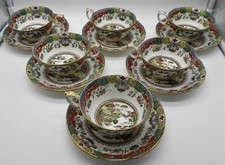 6 TASSES & SOUS TASSES  DÉCOR JAPONISANT EN PORCELAINE ANGLAISE XIX ème