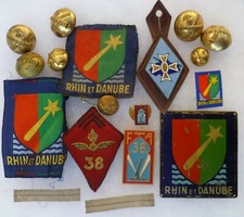 Lot grouping WWII Libération 1° DB 38° FTA 1° Armée Rhin et Danube Insignes etc.