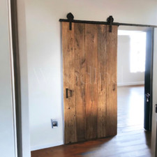 Porte coulissante sur rail