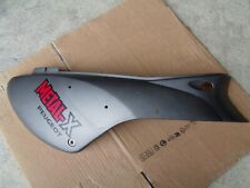 carénage latéral arrière droit  de scooter peugeot trekker metal x