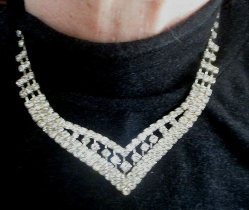 Collier couleur argent - collier,
