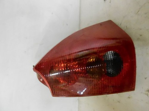 Feu peugeot 307 ph1 - d,