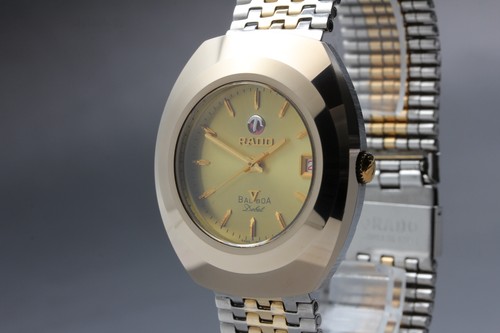 Presque comme neuve montre - *presque, neuve*
