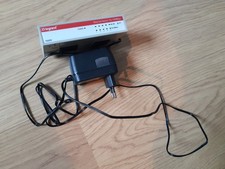 SWITCH ETHERNET  5 ports LEGRAND  modèle: 033293    10/100Mbps