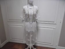 Vêtement ancien : Robe en tulle brodée des années 1920/30