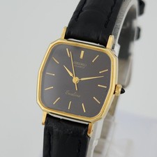 Rare montre octogonale femme