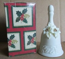 Vintage Elegant Holly