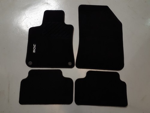 Lot tapis textiles - lot,
