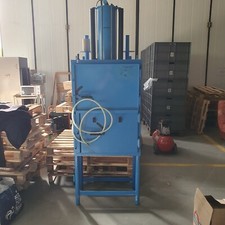 Presse balle hydraulique - presse, a