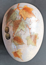 Céramique d'Antoine Dubois en forme d'oeuf, Mons , Belgique.