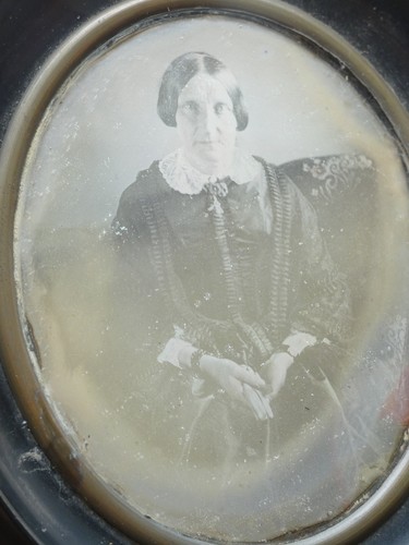 Daguerréotype portrait - daguerréotype,