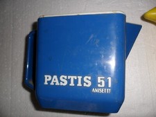 Pichet ou pot à eau en plastique bleu Pastis 51 anisette