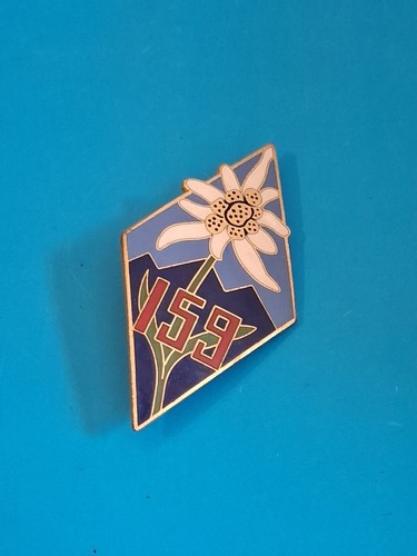 Insigne militaire ancien - insigne,
