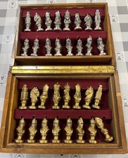 Coffret pions d'échec en bronze massif argenté style "Charlemagne"