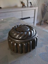 Ancien moule à gâteau en métal XIX siècle