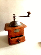 🪵 ANCIEN MOULIN À CAFÉ