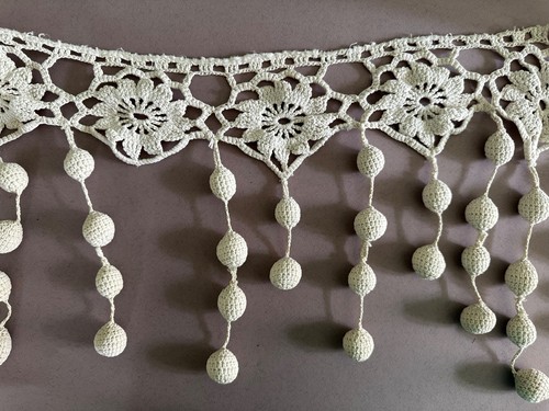 Ancien grand volant crochet - ancien,