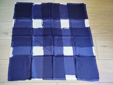 foulard balenciaga modèle hôtesse air France année 70 