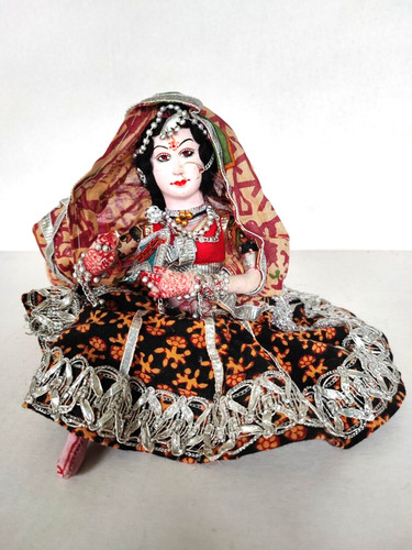 Poupée indienne figurine