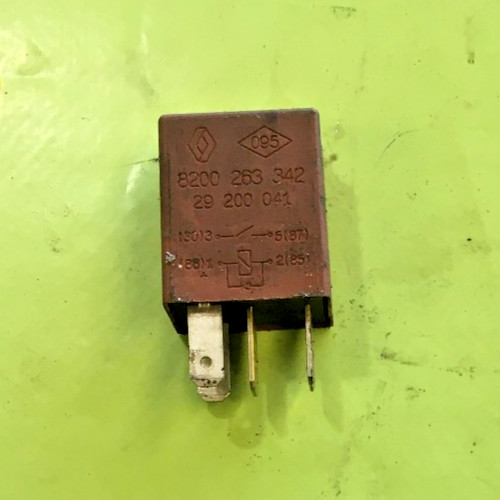 Relais renault 8200263342 - relais, /