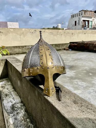 Casque viking médiéval - , fait