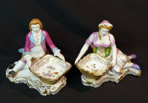 Paire figurines porcelaine - paire,