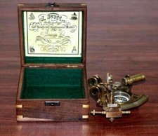 Ancien sextant marin allemand et boussole nautique vintage fonctionnel avec b...