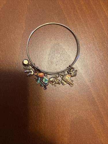 Elephant bracelet pendant