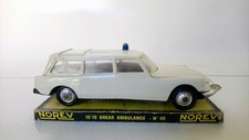 NOREV ancien CITROEN ID 19 ambulance DS en TBE avec socle de boite