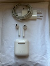 AirPods Apple
