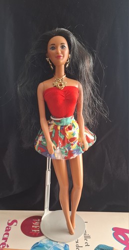 Jolie poupée mannequin - jolie,