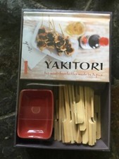 Coffret pour brochettes Yakitori avec livre Larousse Cuisine Neuf.