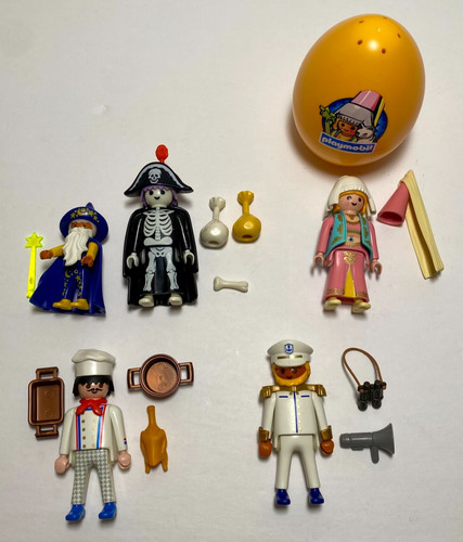 Playmobil figure sets 3025 - 4,