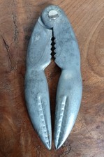 Vintage: ancienne pince à 🦀 crabe / tourteau / homard en métal    CA13