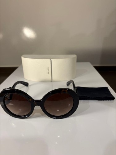 Prada sunglasses minimal - prada,