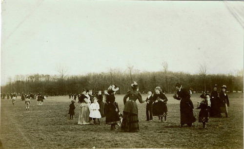 Paris bois boulogne circa - boulogne,