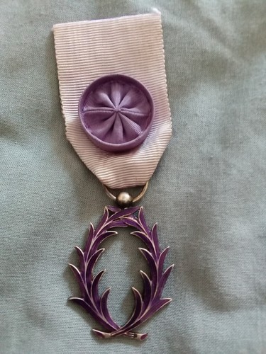 Médaille palmes académiques