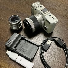 Appareil photo PENTAX Q avec