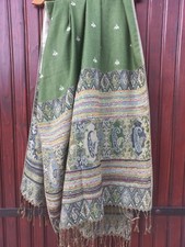 Grand Châle brodé Vert Cachemire broderie Pashmina - Foulard - Etole 164 X 70