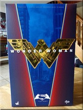 Hot Toys BVS Batman Vs