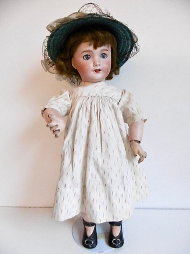 Jolie poupée ancienne tête - jolie,