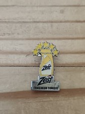 Pin's Pins Pin Enamel 26 Société Hygiène Savon  "Zest" Jaune Citron 