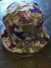 Chapeau bob motif Jungle réversible noir NEUF.